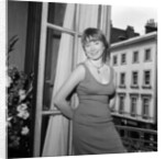 Shirley MacLaine by Bela Zola