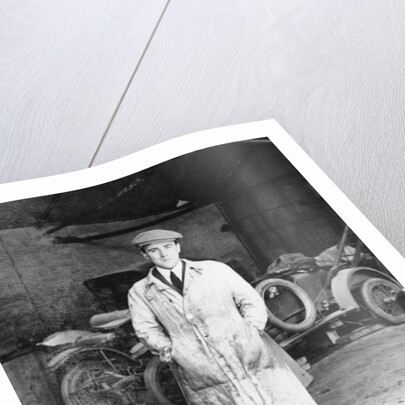 DF Bentley standing in front of a Bentley car, 1921 by Unknown