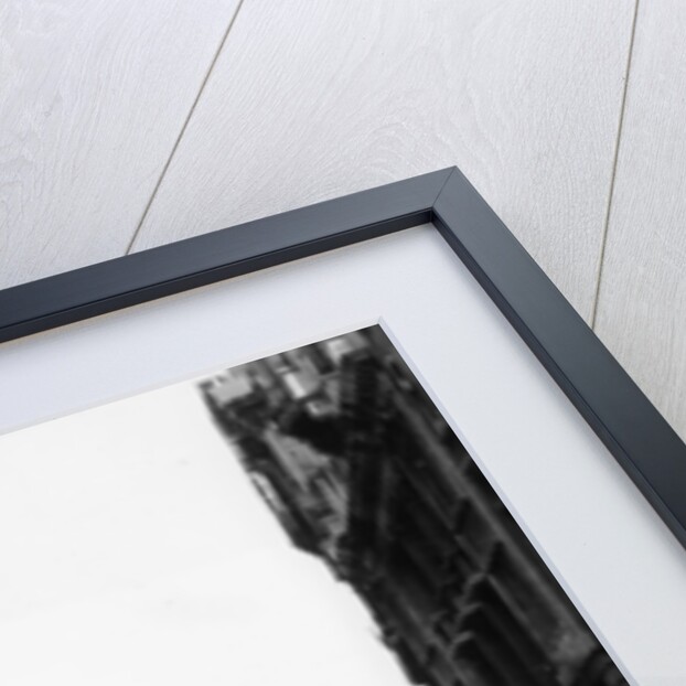 Nelson's Column, Trafalgar Square, London, 1920 by Unknown