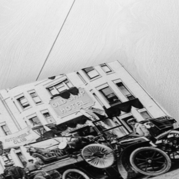 A 1903 Renault 10hp outside the Old Ship Hotel, Brighton, East Sussex, c1903 by Unknown