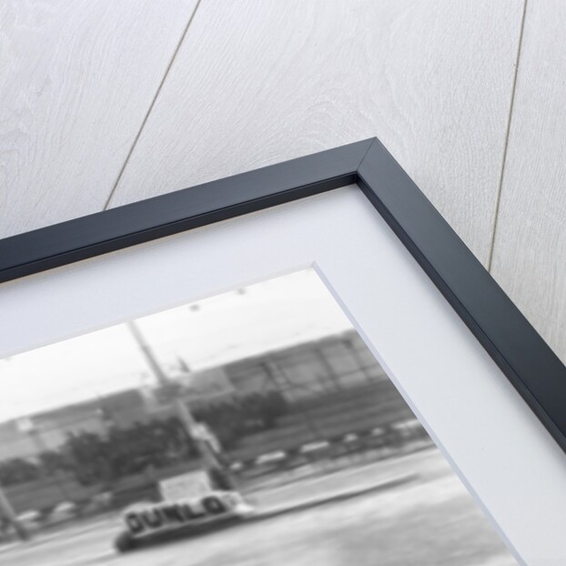 Brian Lewis in an Alfa Romeo Monza in the Mannin Moar race by Anonymous