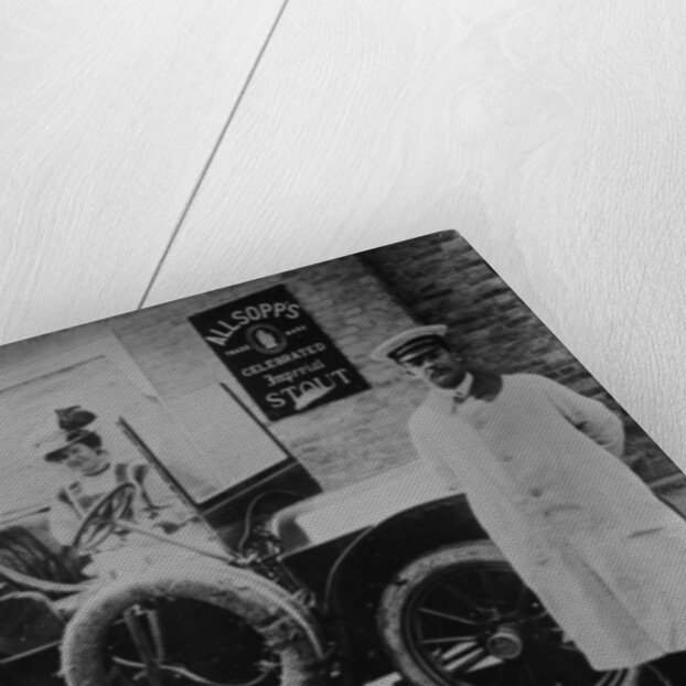 A group of ladies in a car, with their uniformed chauffeur, 1910 by Unknown