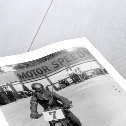 A cyclist at Lea Bridge speedway circuit, 1928 by Unknown