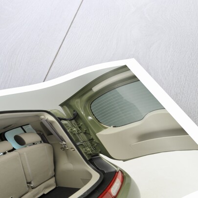 Nissan Cube 2008 by Simon Clay