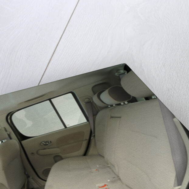 Nissan Cube 2008 by Simon Clay