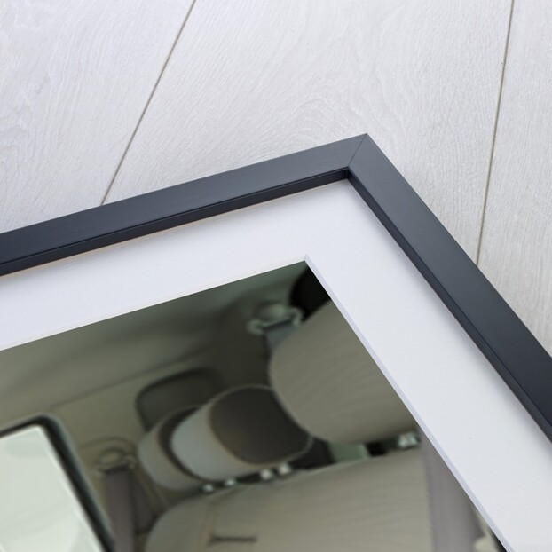 Nissan Cube 2008 by Simon Clay