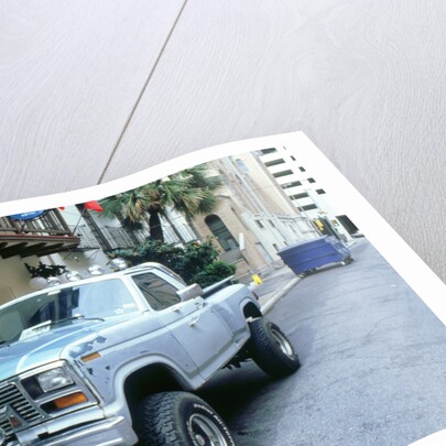 American pick up truck by Unknown