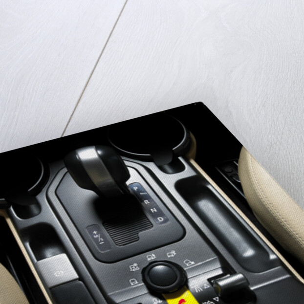 Centre console of a 2004 Landrover Discovery by Unknown