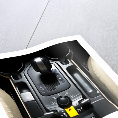 Centre console of a 2004 Landrover Discovery by Unknown