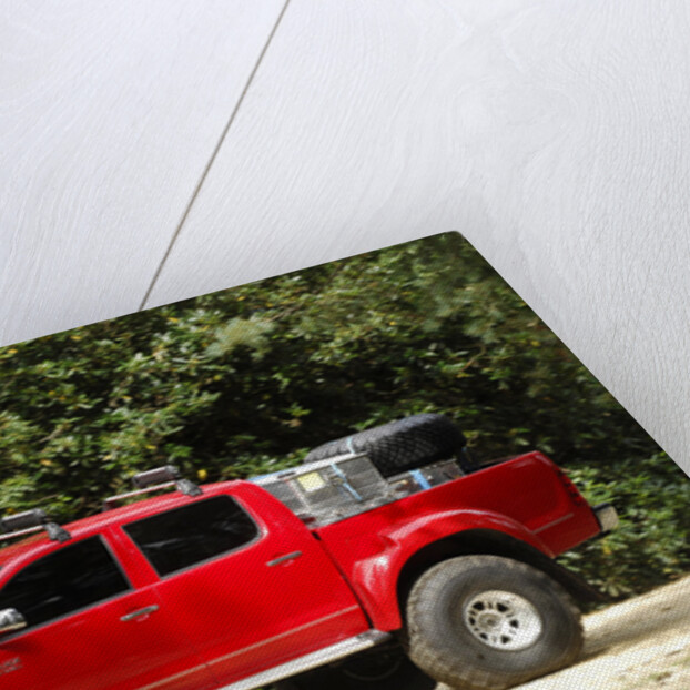 2007 Toyota HiLux Arctic Explorer by Unknown