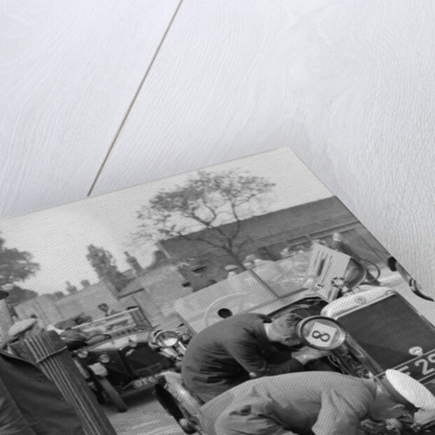 Inspecting the Star car of B Mott by Bill Brunell