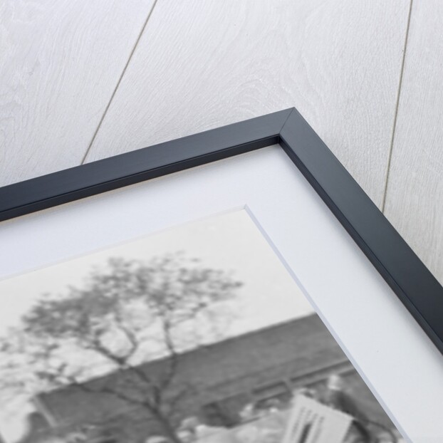 Inspecting the Star car of B Mott by Bill Brunell