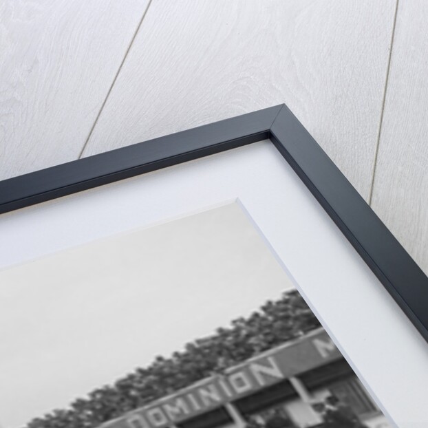 Cars competing in the BARC Daily Sketch Old Crocks Race, Brooklands, 1931 by Bill Brunell