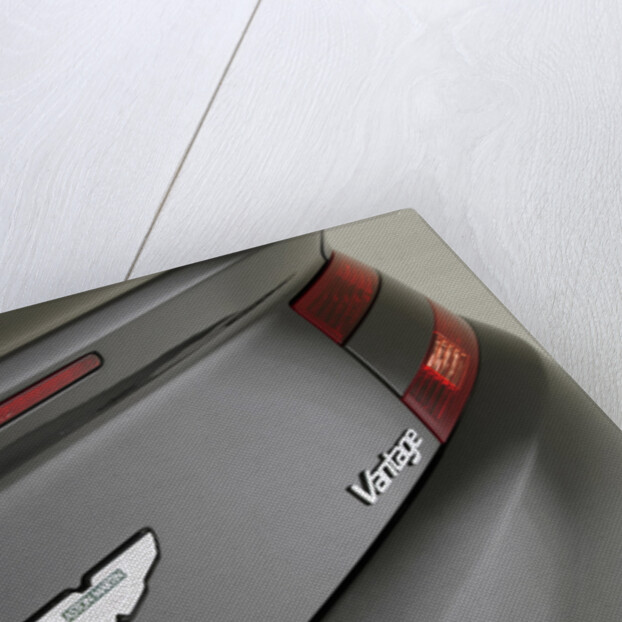 2011 Aston Martin V8 Vantage by Unknown