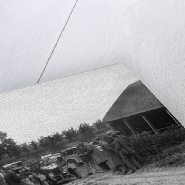 Morris Oxford and 1929 Crossley at the JCC Inter-Centre Rally, 1932 by Bill Brunell