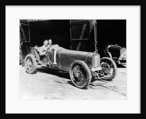 Kenelm Lee Guinness and Perkins with an 8 cylinder Sunbeam, 1922 by Unknown