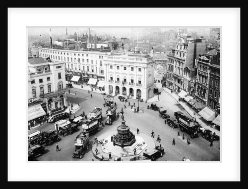 A view of Piccadilly Circus by Anonymous