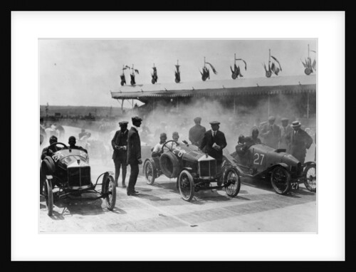 The starting line at the Grand Prix de L'ACF des Cyclecars, Amiens, France, 1913 by Unknown