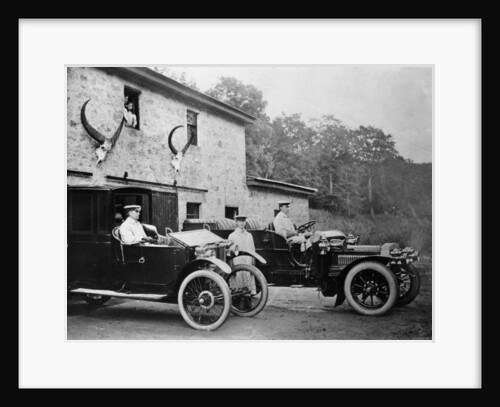 Men with 1905 Lanchester and 1906 Daimler at Fort Augustus, Scotland, 1907 by Unknown
