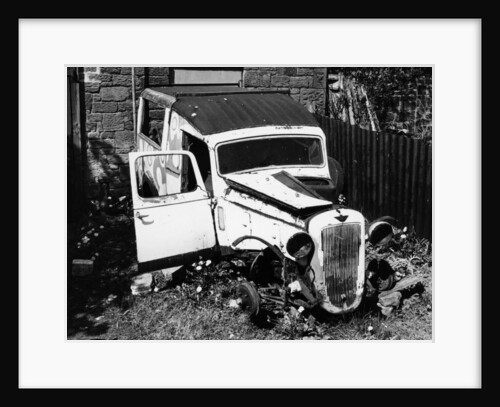 Wreck of a 1939 Austin 10 by Unknown