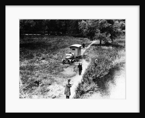 Lagonda towing a caravan, (1924?) by Unknown
