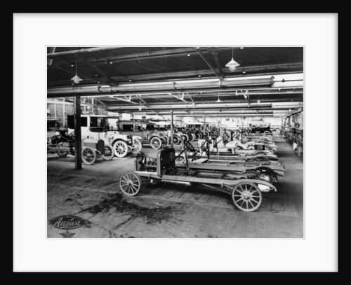 Austin assembly shop, 1914 by Unknown