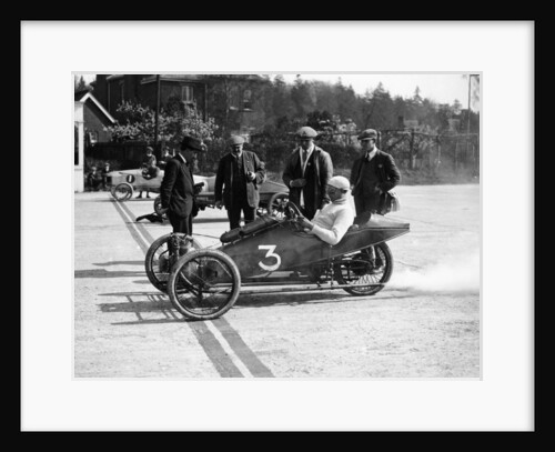 A 1914 Morgan at the starting line of a race by Anonymous