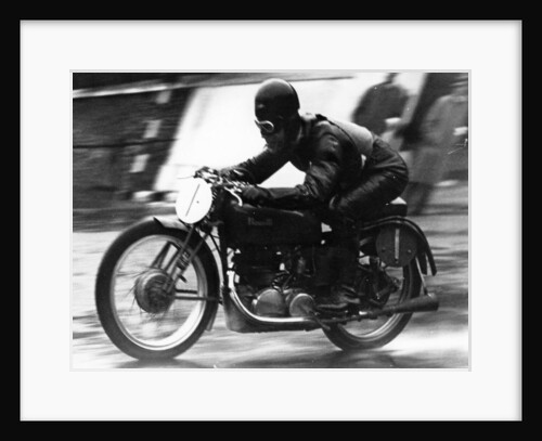 Ted Mellors winning the Lightweight TT Isle of Man race, on a 1939 Benelli by Anonymous