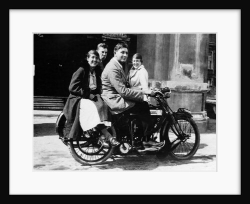 An Ariel 500 belt drive three-wheeler, 1914 by Unknown