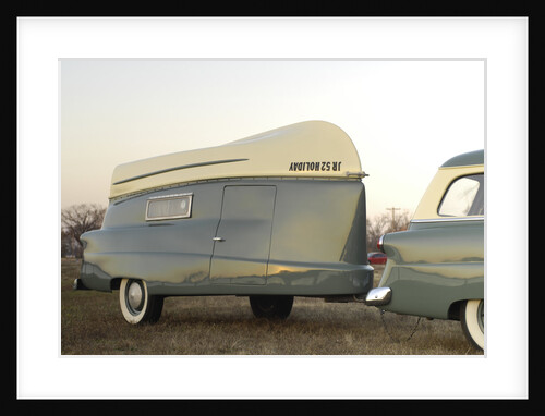 Ford Ranch wagon with kom pack trailer 1952 by Simon Clay