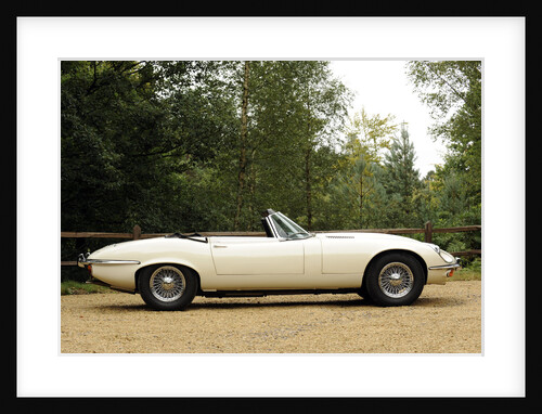 Jaguar E type 1974 by Simon Clay