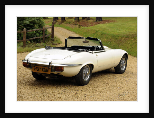 Jaguar E type 1974 by Simon Clay