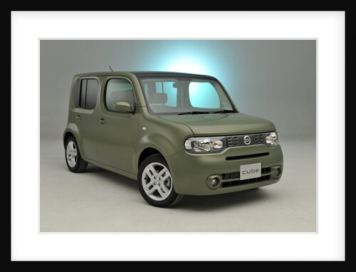Nissan Cube 2008 by Simon Clay