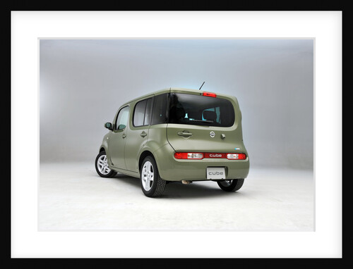Nissan Cube 2008 by Simon Clay