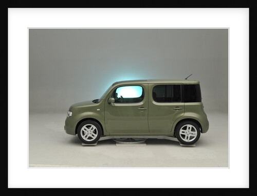 Nissan Cube 2008 by Simon Clay