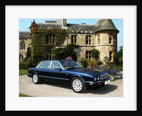 2000 Daimler saloon by Unknown