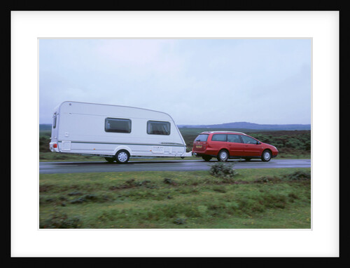 2002 Citroen C5 hdi towing a caravan by Unknown