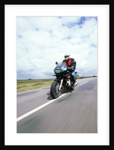 2000 Yamaha XJ 600s Diversion motorcycle by Unknown