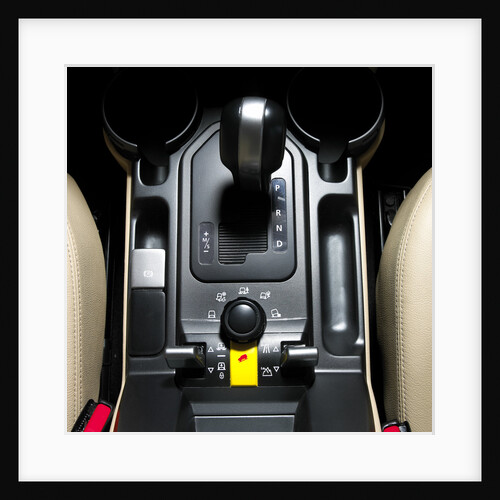 Centre console of a 2004 Landrover Discovery by Unknown