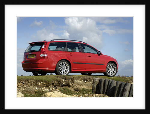 2005 Volvo V50 T5 by Unknown