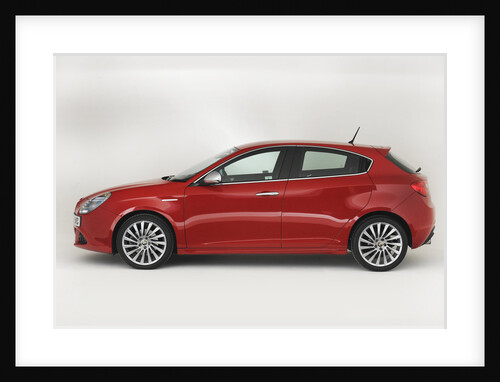 2013 Alfa Romeo Giulietta by Unknown