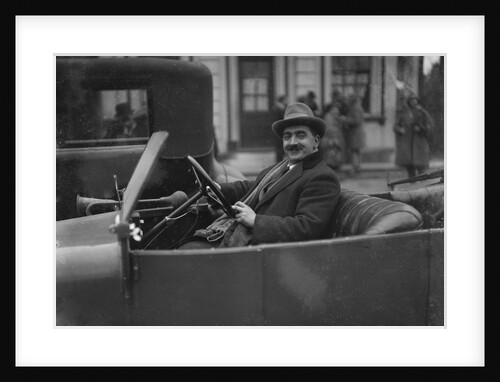 Mr Cummings of Essex Motor Club by Bill Brunell