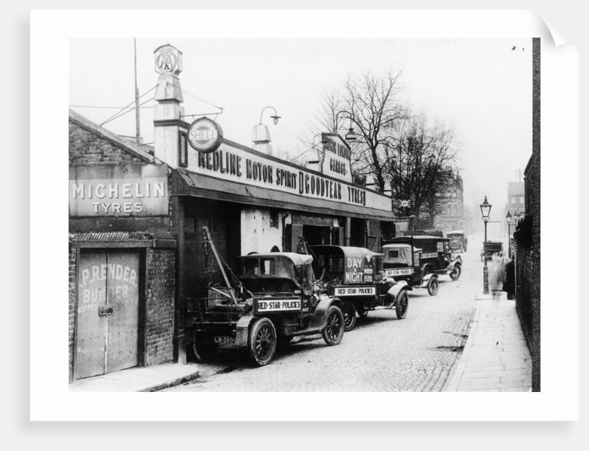 Daimler breakdown trucks, early 1920s by Unknown