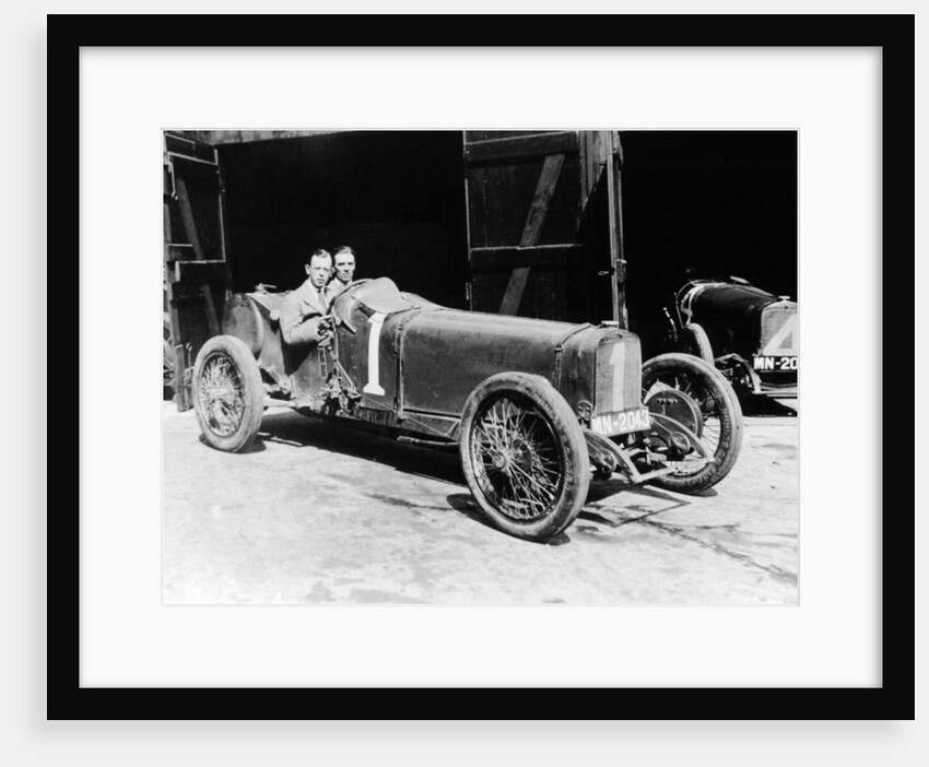 Kenelm Lee Guinness and Perkins with an 8 cylinder Sunbeam, 1922 by Unknown