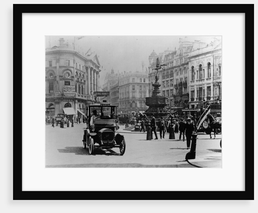 Piccadilly Circus, 1910 by Unknown