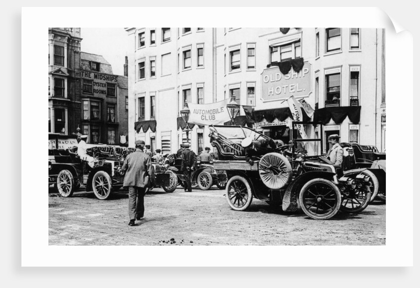 A 1903 Renault 10hp outside the Old Ship Hotel, Brighton, East Sussex, c1903 by Unknown