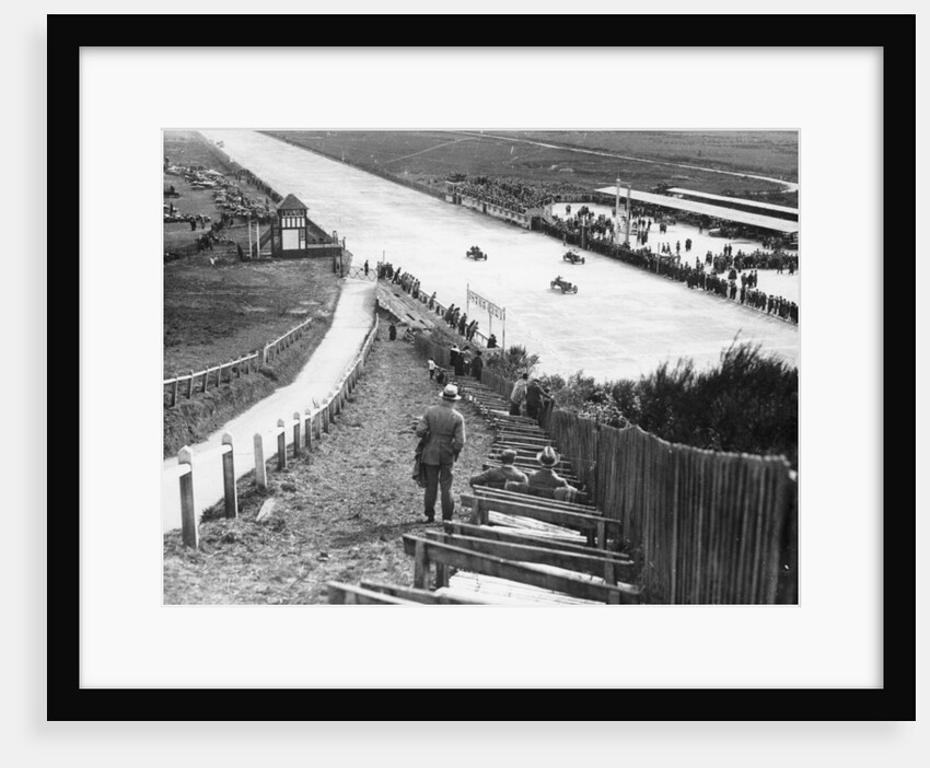 Spectators watching motor racing from the Test Hill by Anonymous