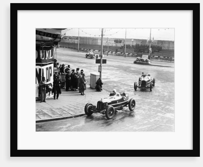 Brian Lewis in an Alfa Romeo Monza in the Mannin Moar race by Anonymous