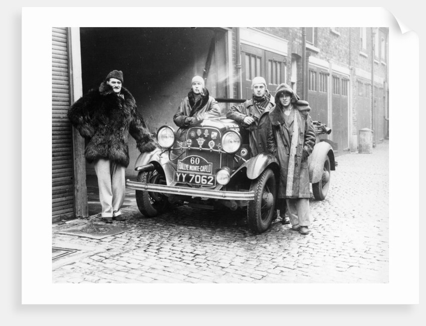 J Walters, JA Driskell, R Silva and ID Stuthers with a Ford V8, (1932?) by Unknown