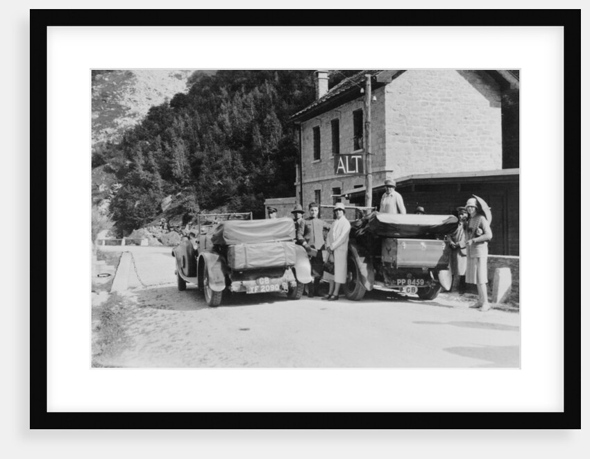 Cars parked at the Italian frontier by Unknown